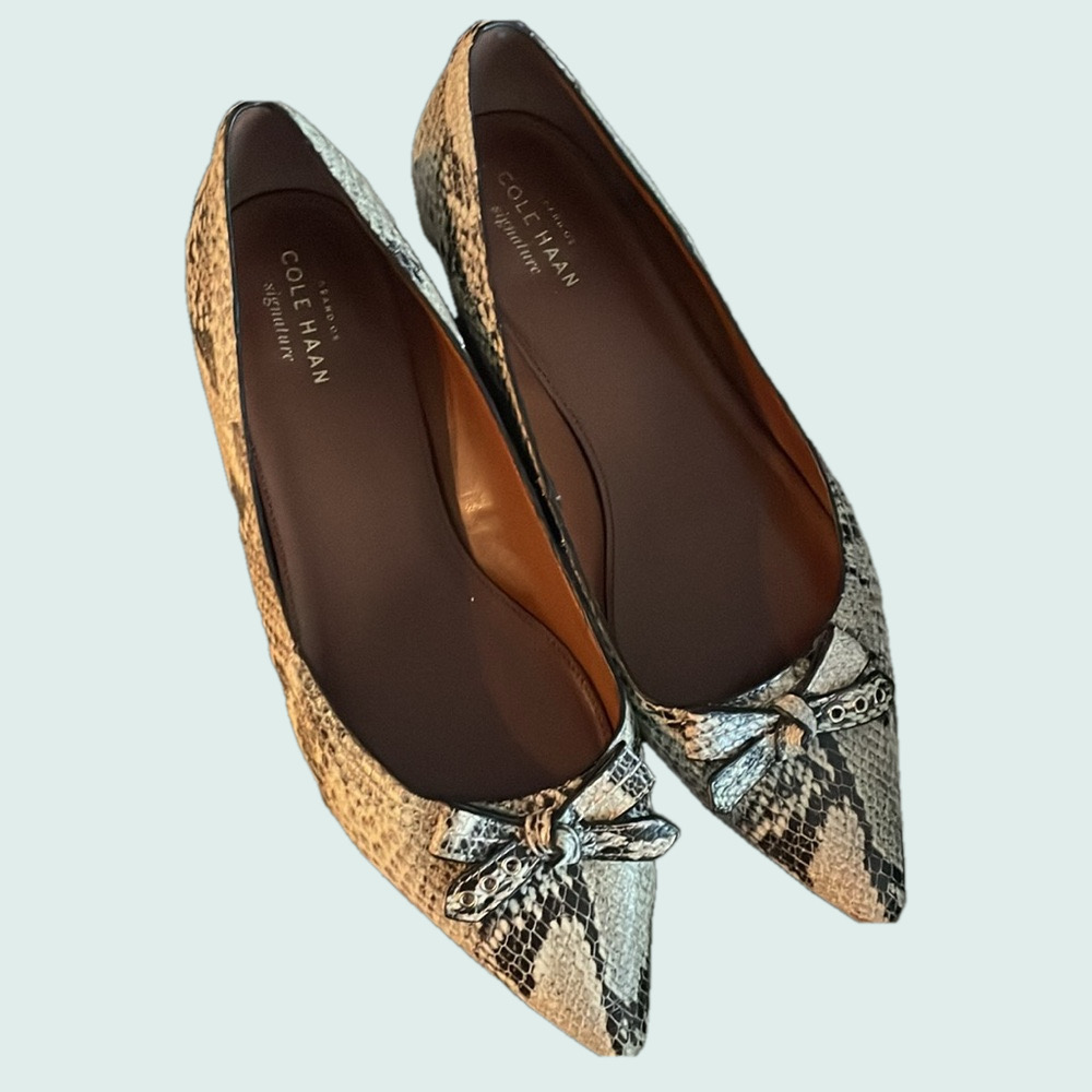 Cole Haan Alice Bow Flats Size 7.5B Snakeskin Elevated Casual Professional Chic - Picture 3 of 12